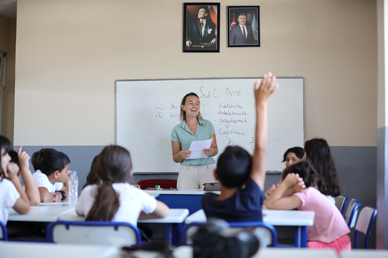 Bayraklı’nın kursları yüz güldürüyor